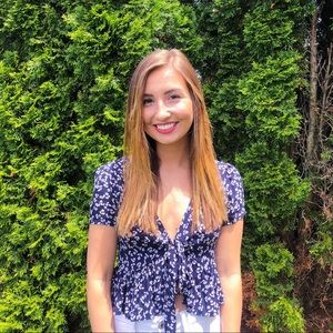 Meet your Posher, Jennifer